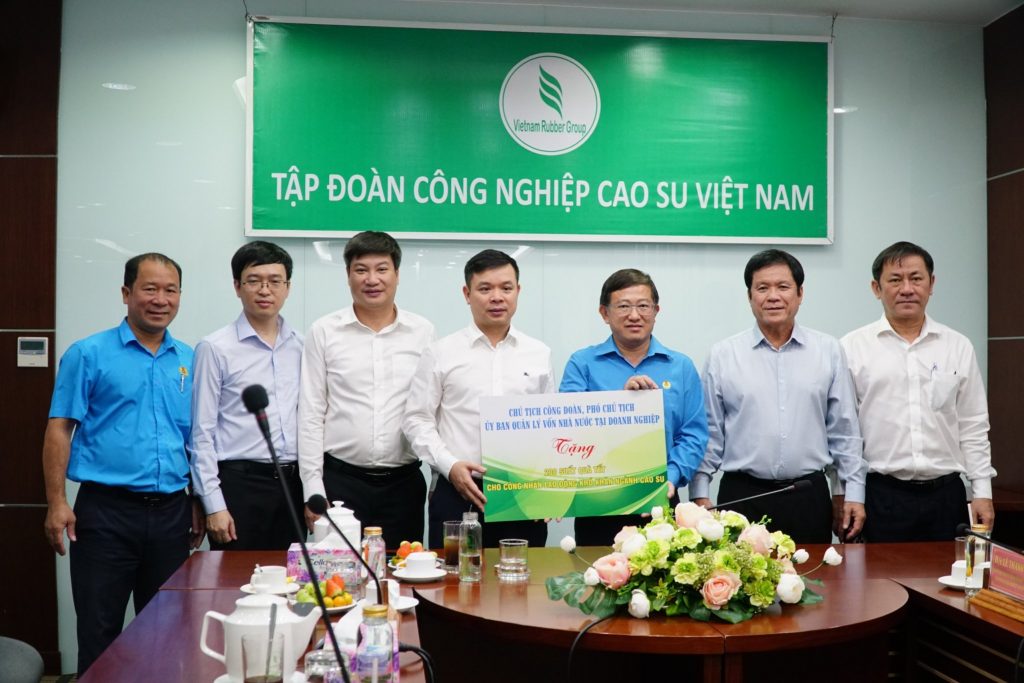 Ủy ban Quản lý vốn Nhà nước tại doanh nghiệp làm việc với VRG về kế hoạch sản xuất, đầu tư phát triển năm 2024